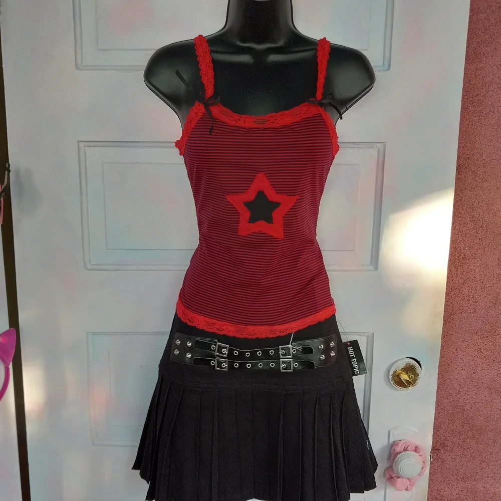 Striped mall goth star decor tank tops w lace and bows! - Picture 4 of 10